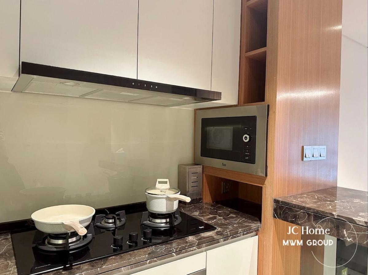 The Anggun L 5-star Bathtub By Mwm Apartemen